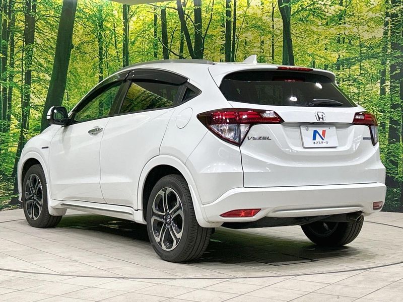 2016 Honda Vezel DAA-RU3 (UW-6a8d09380e397)[19]