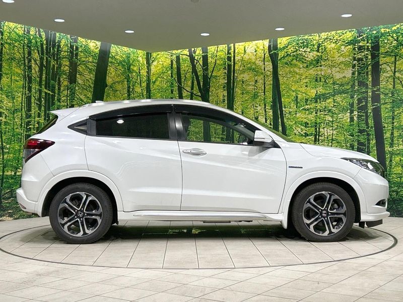 2016 Honda Vezel DAA-RU3 (UW-6a8d09380e397)[16]