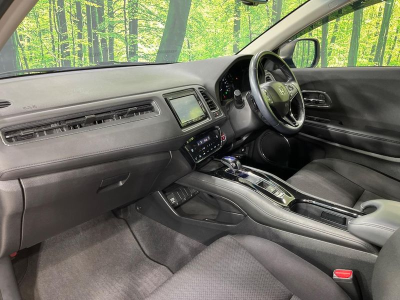 2017 Honda Vezel DAA-RU4 (UW-6a8d093b52c6d)[19]