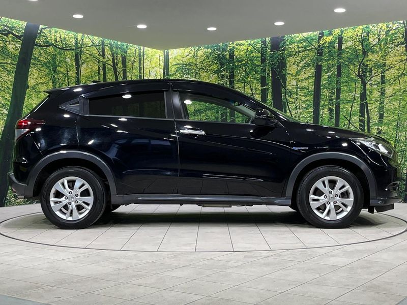 2017 Honda Vezel DAA-RU4 (UW-6a8d093b52c6d)[27]