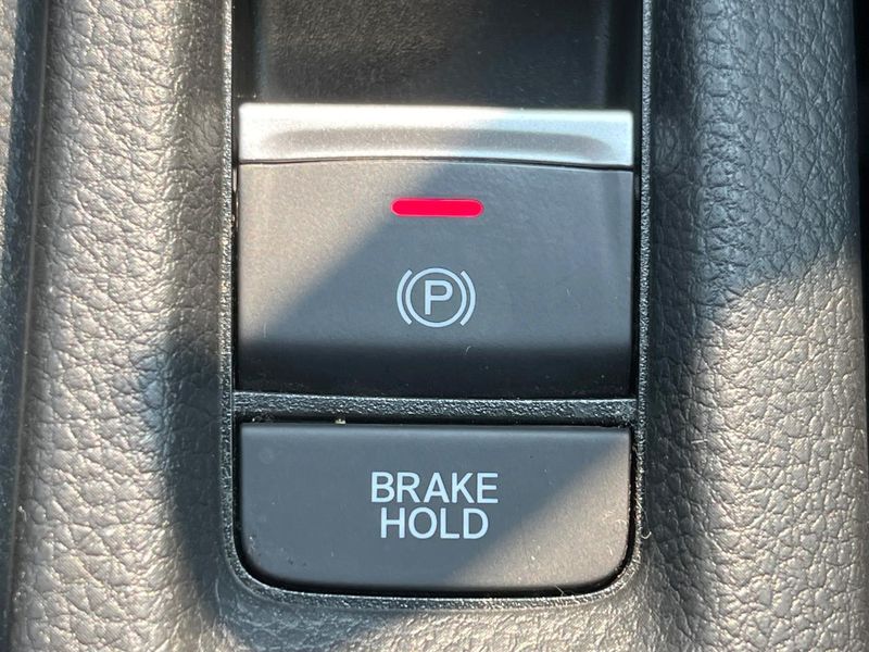 2023 Honda Vezel 6AA-RV5 (UW-6a8d0942b5717)[18]