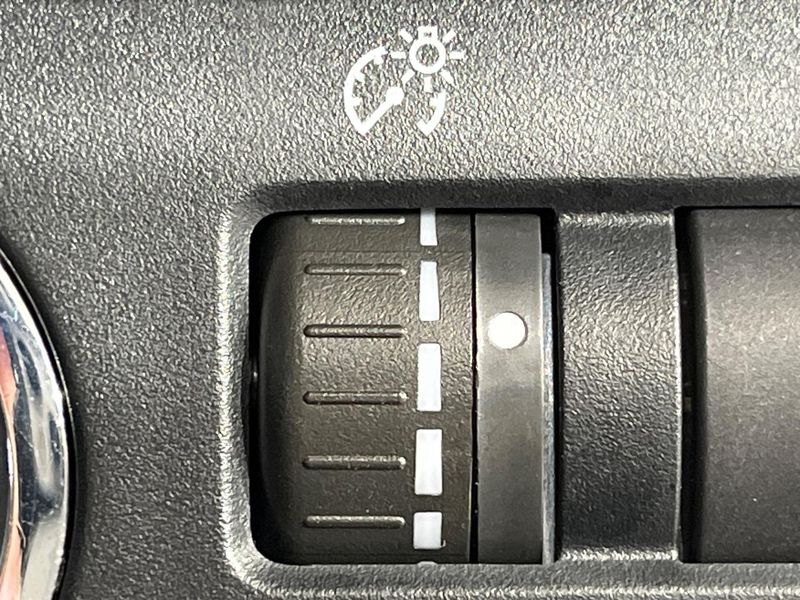 2013 Subaru Forester DBA-SJ5 (UW-6a8d095890730)[13]
