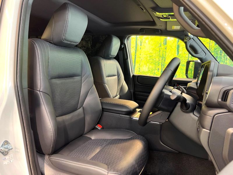 2026 Toyota Land Cruiser 250 3BA-TRJ250W (UW-6a8d097bb8f3e)[29]