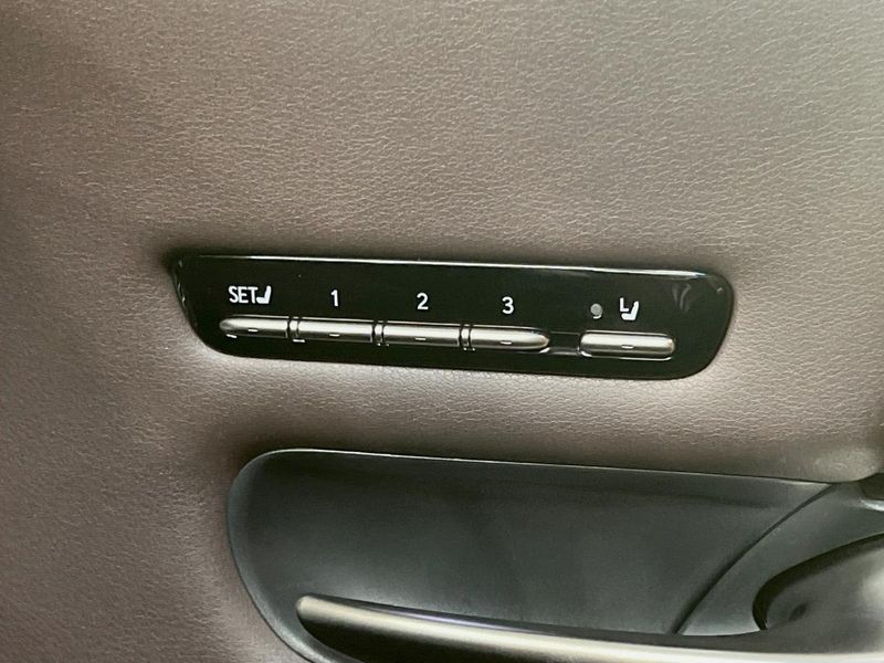 2018 Lexus LS DBA-VXFA50 (UW-6a8d098fb83f5)[7]