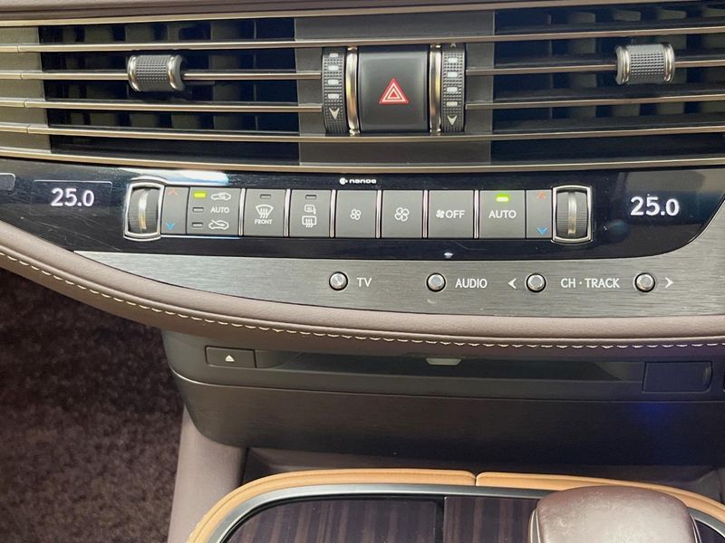 2018 Lexus LS DBA-VXFA50 (UW-6a8d098fb83f5)[9]