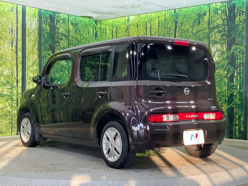 2010 Nissan Cube DBA-Z12 (UW-6a8d09b3f3d23)[17]