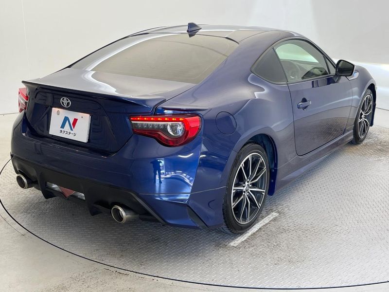 2017 Toyota 86 DBA-ZN6 (UW-6a8d09beaf43a)[16]