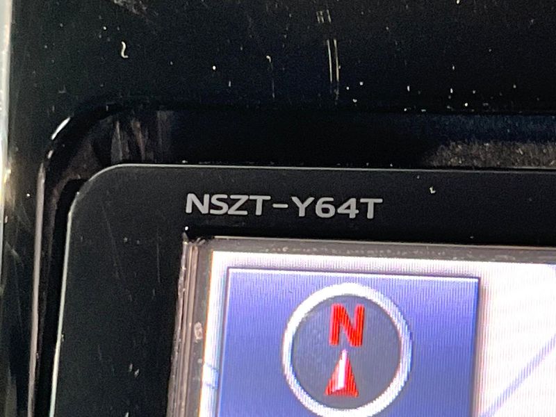 2015 Toyota Voxy DBA-ZRR80W (UW-6a8d09c581df8)[26]