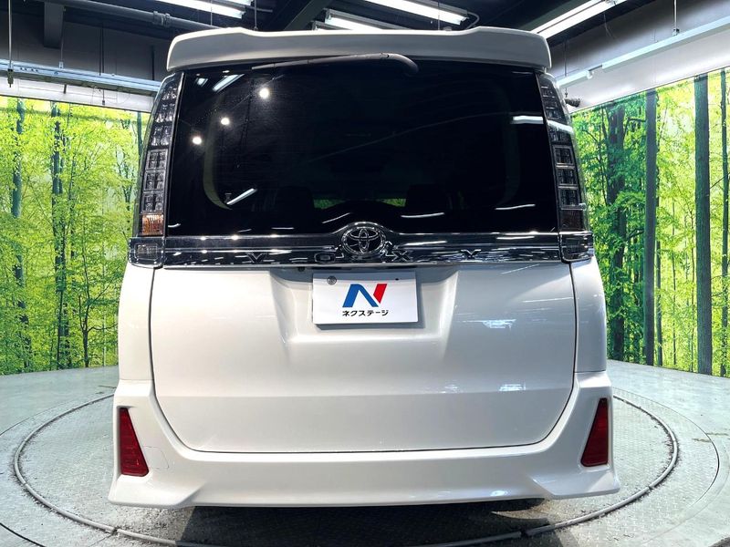 2016 Toyota Voxy DBA-ZRR80W (UW-6a8d09c7e279e)[23]