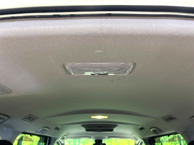2016 Toyota Voxy DBA-ZRR80W (UW-6a8d09c7e279e)[28]