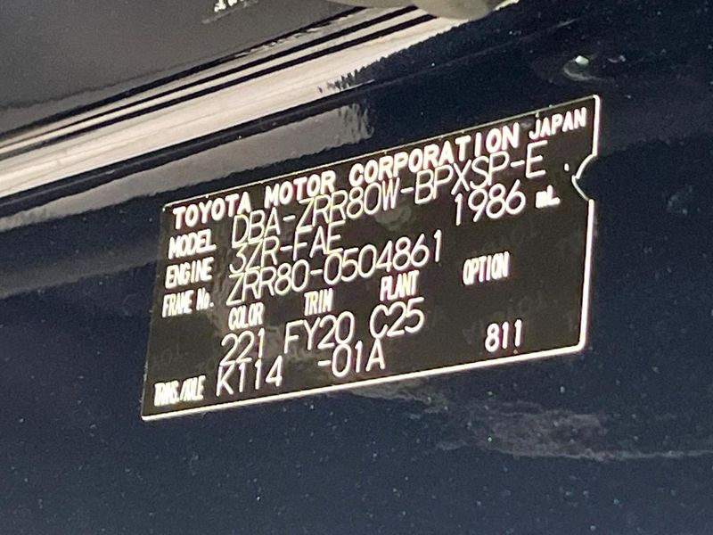 2019 Toyota Voxy DBA-ZRR80W (UW-6a8d09cdf4193)[1]