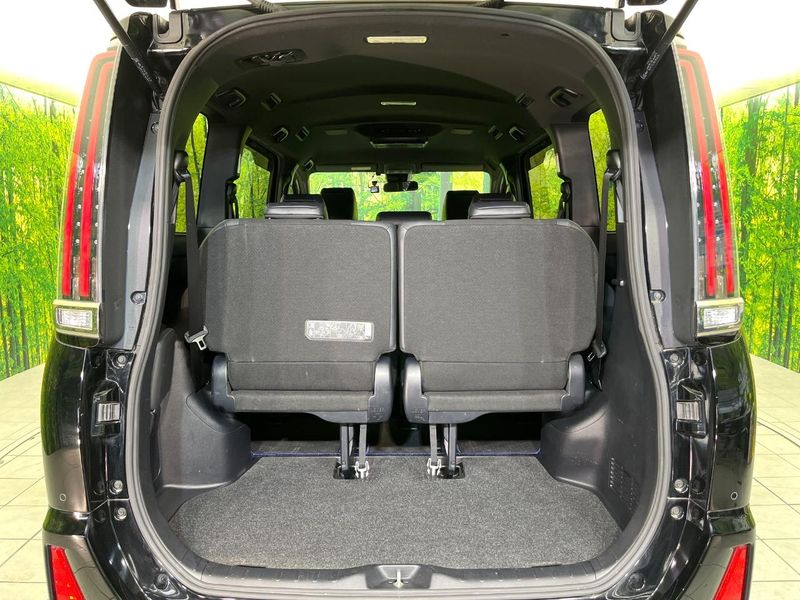 2019 Toyota Noah DBA-ZRR80W (UW-6a8d09ce5d692)[18]