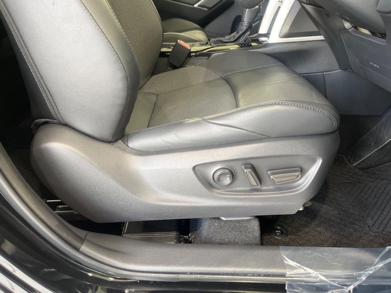 2025 Toyota Corolla Cross 6AA-ZVG13 (UW-6a8d09e0b2557)[23]