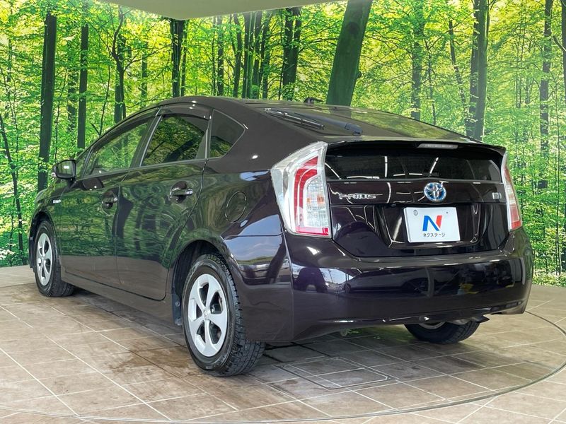 2015 Toyota Prius DAA-ZVW30 (UW-6a8d09ea06394)[15]