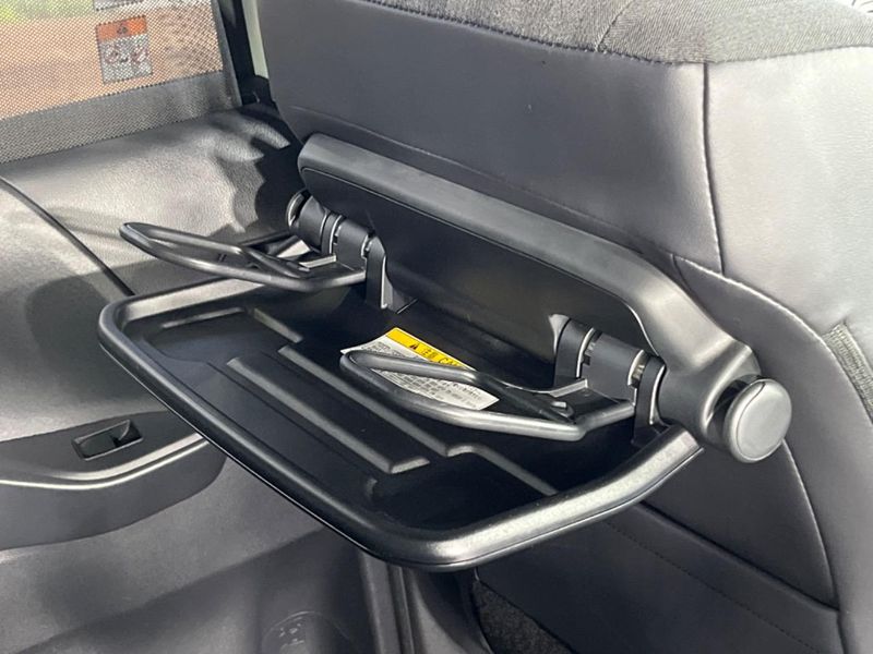 2023 Toyota Noah 6AA-ZWR90W (UW-6a8d0a0e1047a)[28]