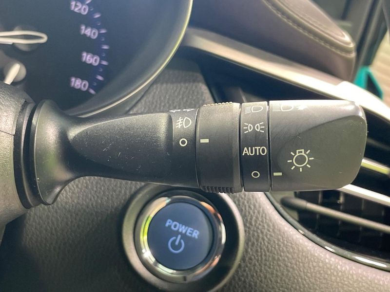 2016 Toyota C-HR DAA-ZYX10 (UW-6a8d0a16c3995)[15]