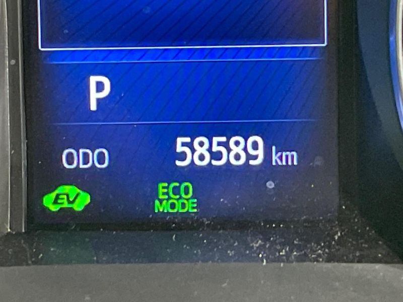 2016 Toyota C-HR DAA-ZYX10 (UW-6a8d0a16c3995)[2]