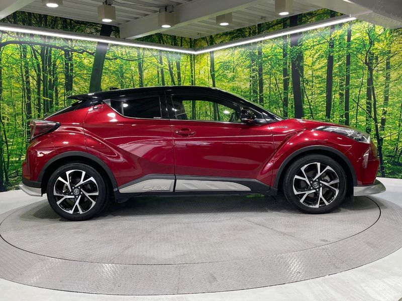2017 Toyota C-HR DAA-ZYX10 (UW-6a8d0a187193c)[18]