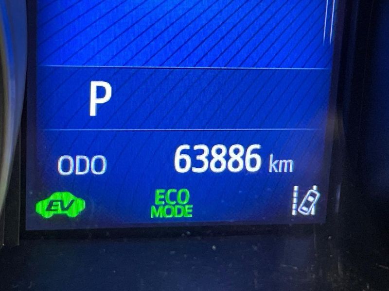 2017 Toyota C-HR DAA-ZYX10 (UW-6a8d0a187193c)[2]