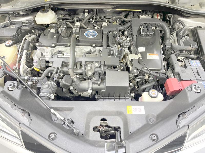 2018 Toyota C-HR DAA-ZYX10 (UW-6a8d0a1ad65df)[9]