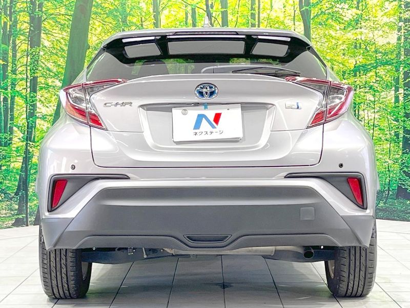 2018 Toyota C-HR DAA-ZYX10 (UW-6a8d0a1ad65df)[14]