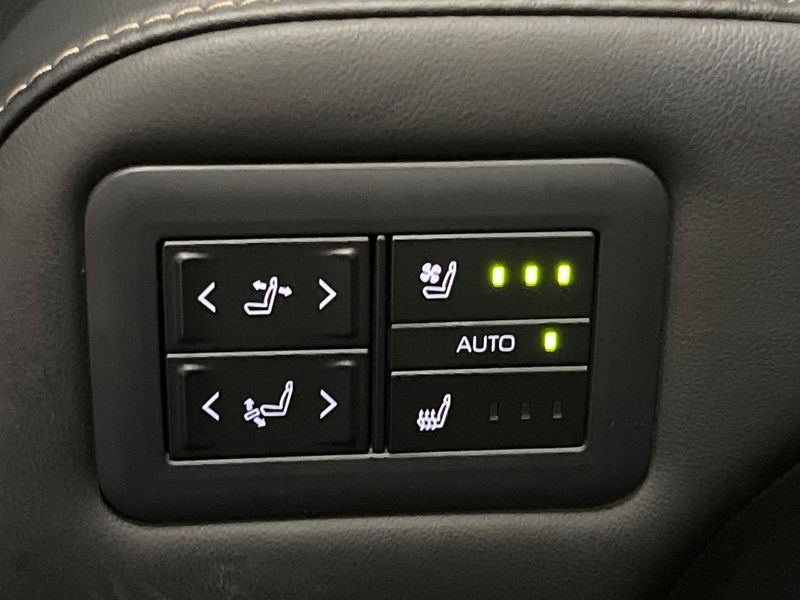2024 Toyota Alphard Hybrid 6AA-AAHH40W (UW-6a8e5789aad40)[25]