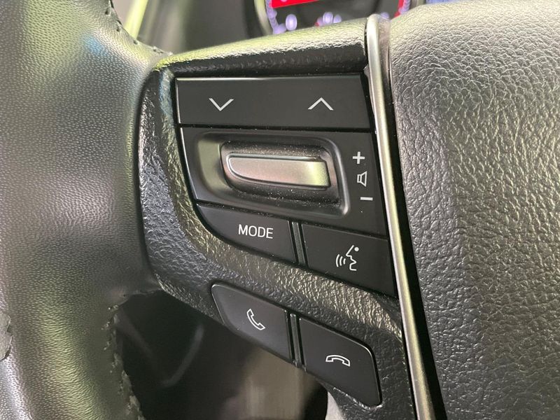 2015 Toyota Alphard DBA-AGH30W (UW-6a8e579a2c59b)[5]