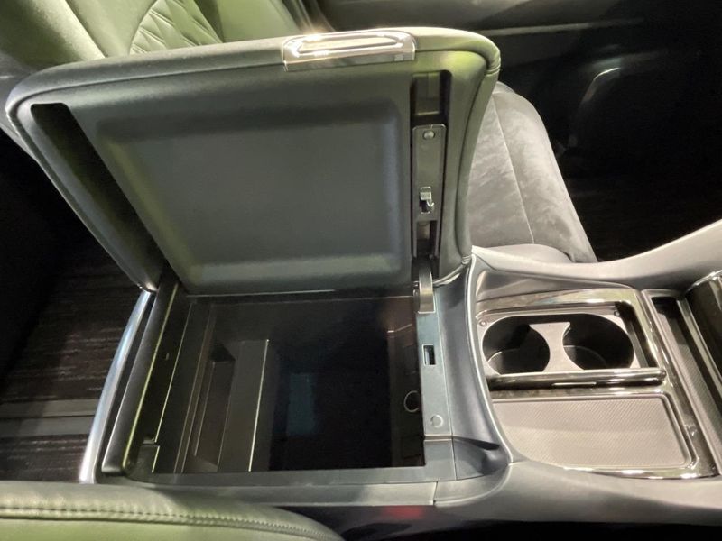 2015 Toyota Alphard DBA-AGH30W (UW-6a8e579a2c59b)[14]
