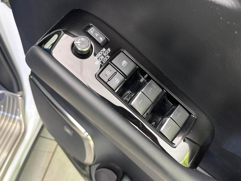 2023 Toyota Alphard 3BA-AGH30W (UW-6a8e57ac3793c)[28]