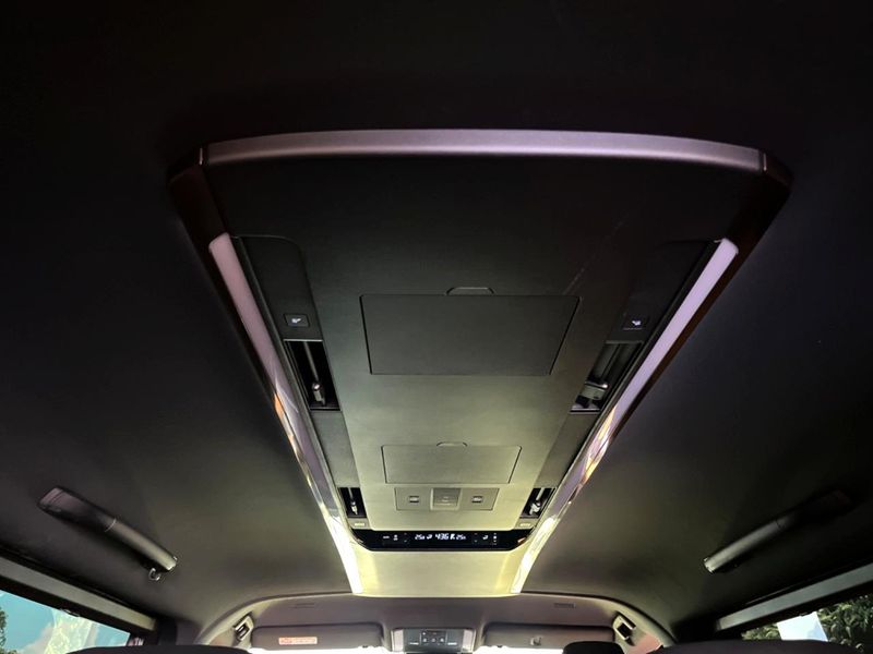 2023 Toyota Alphard 3BA-AGH40W (UW-6a8e57b3b7090)[12]