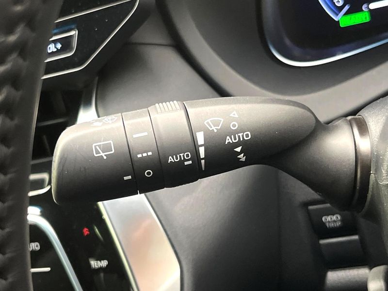 2024 Toyota Harrier Hybrid 6AA-AXUH80 (UW-6a8e57d79fb91)[15]