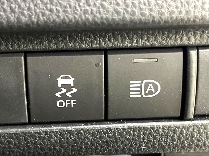 2024 Toyota Harrier Hybrid 6AA-AXUH80 (UW-6a8e57d79fb91)[9]