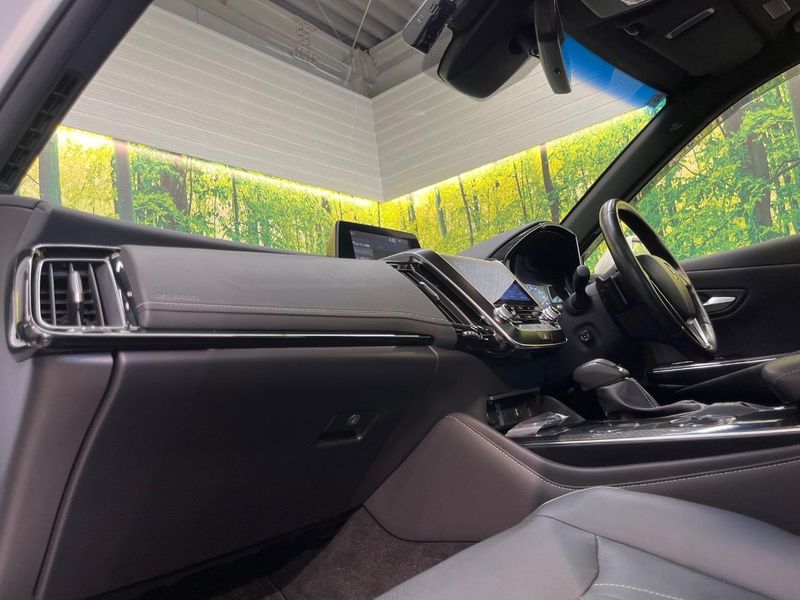 2018 Toyota Crown Hybrid 6AA-AZSH20 (UW-6a8e57e536e37)[18]