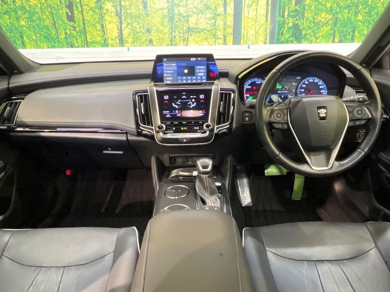 2018 Toyota Crown Hybrid 6AA-AZSH20 (UW-6a8e57e536e37)[22]