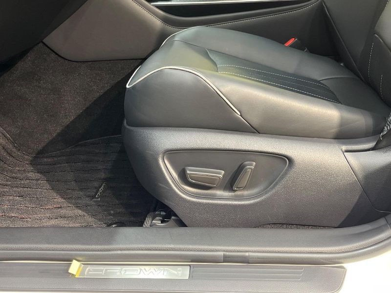 2018 Toyota Crown Hybrid 6AA-AZSH20 (UW-6a8e57e536e37)[19]