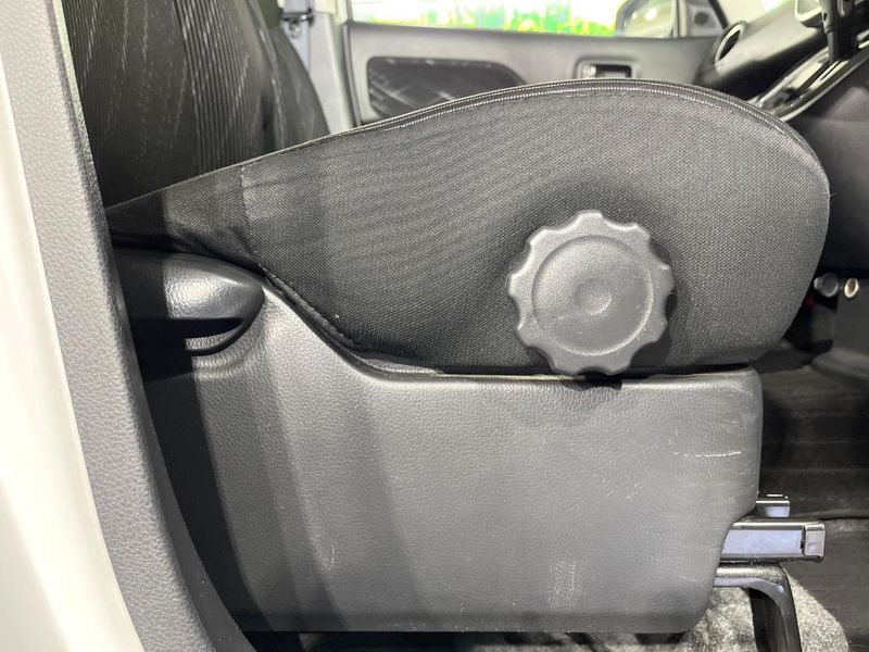 2017 Mitsubishi eK Space Custom DBA-B11A (UW-6a8e57ee36314)[23]