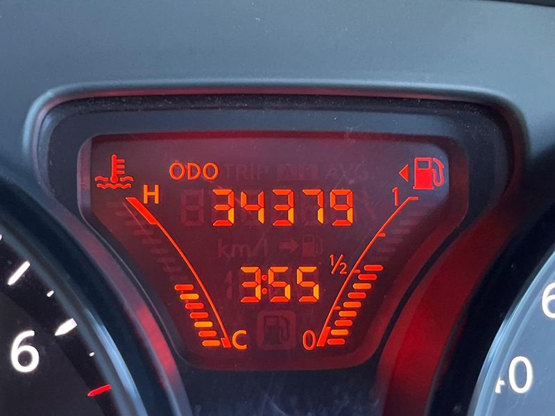 2015 Nissan Note DBA-E12 (UW-6a8e5847e207c)[2]