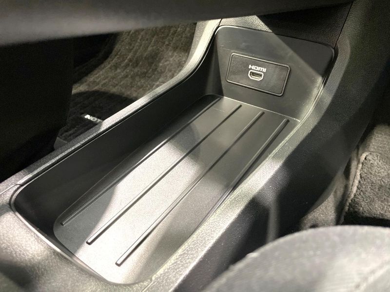 2021 Nissan Note 6AA-E13 (UW-6a8e584e4f860)[18]