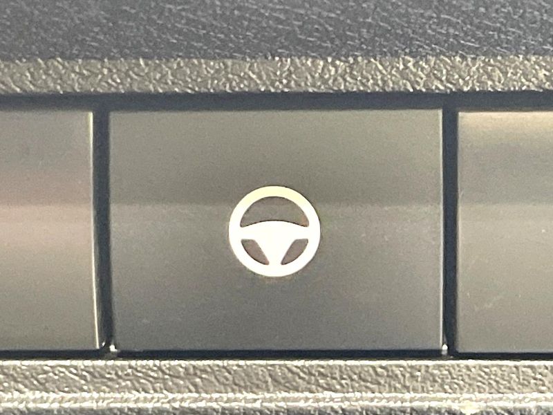 2021 Nissan Note 6AA-E13 (UW-6a8e584e4f860)[24]