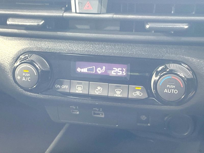 2021 Nissan Note 6AA-E13 (UW-6a8e584e4f860)[23]