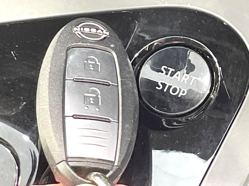 2021 Nissan Note 6AA-E13 (UW-6a8e584e4f860)[13]