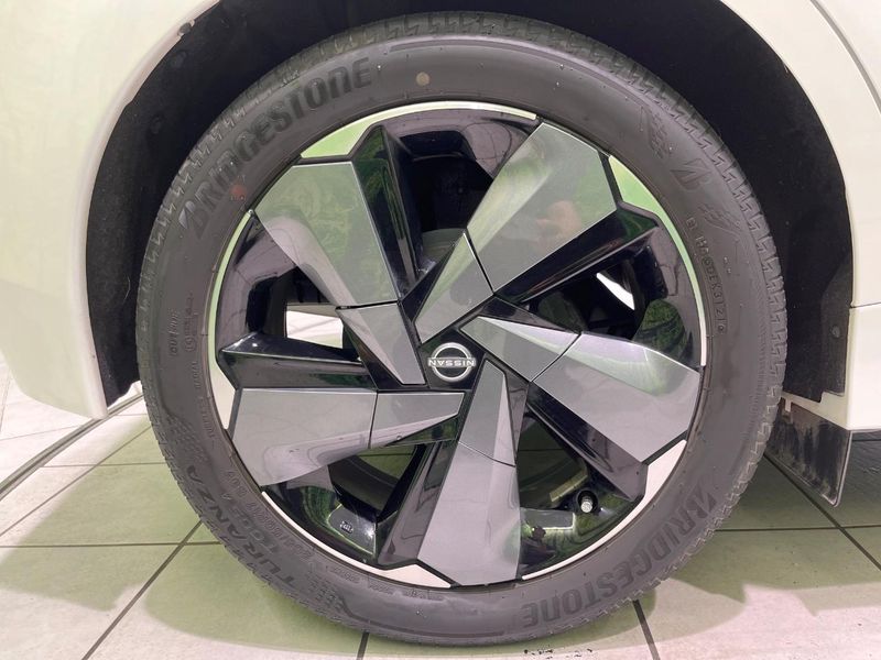 2021 Nissan Aura 6AA-FE13 (UW-6a8e5856599d6)[6]