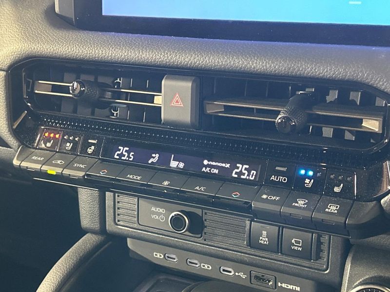 2025 Toyota Land Cruiser 250 3DA-GDJ250W (UW-6a8e58705103e)[22]