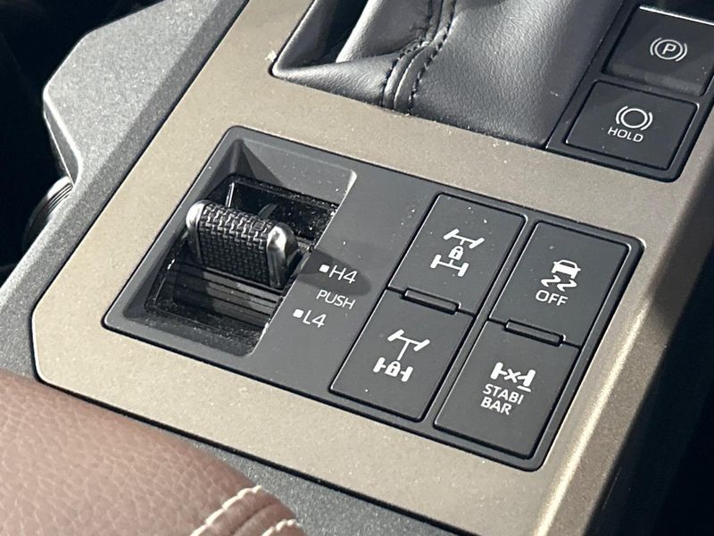 2025 Toyota Land Cruiser 250 3DA-GDJ250W (UW-6a8e58705103e)[25]