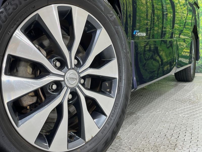 2017 Nissan Serena DAA-GFC27 (UW-6a8e58752f211)[4]