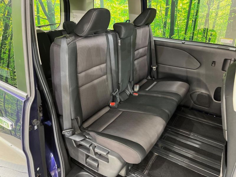 2017 Nissan Serena DAA-GFC27 (UW-6a8e58752f211)[20]