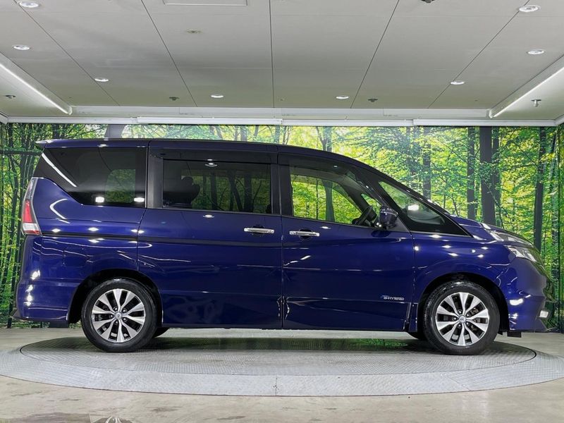 2017 Nissan Serena DAA-GFC27 (UW-6a8e58752f211)[16]
