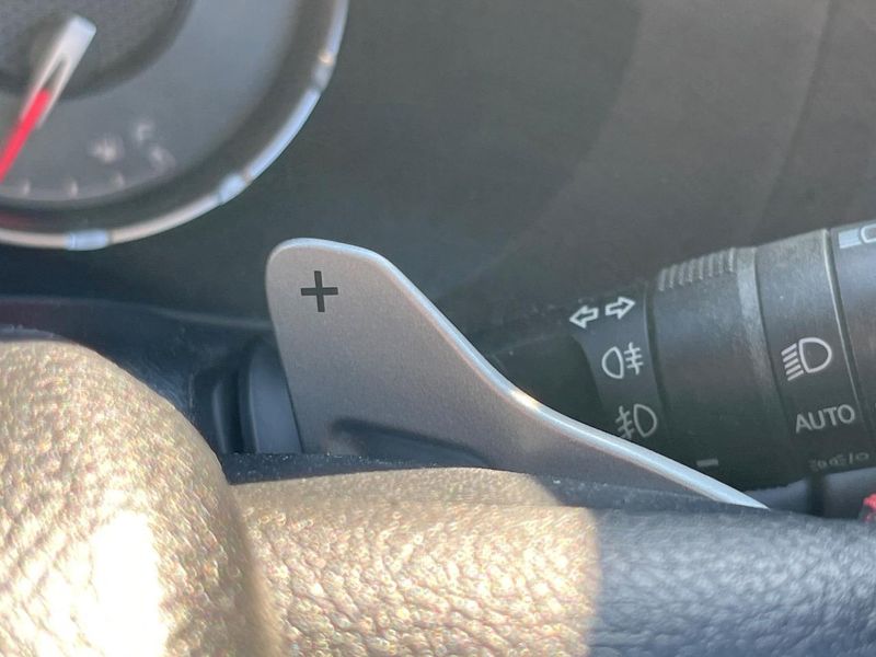 2023 Toyota Hilux 3DF-GUN125 (UW-6a8e58a4b1e79)[10]