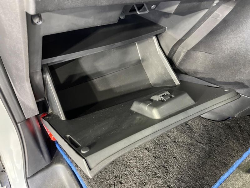 2018 Nissan Serena DAA-HFC27 (UW-6a8e58c84589a)[27]