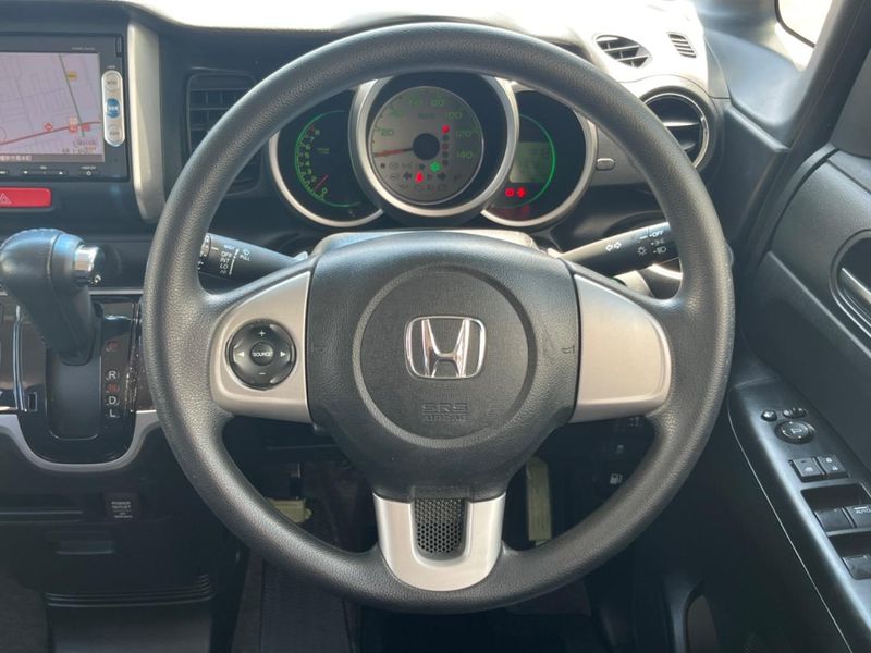 2013 Honda N-BOX DBA-JF1 (UW-6a8e58eb4ef9c)[15]